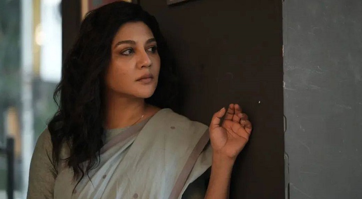 জয়ার সিনেমা দেখে কাঁদছেন মায়েরা!